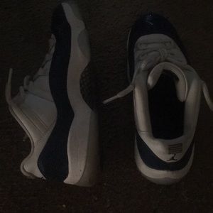 Jordan 11 lowtop snakeskin blue